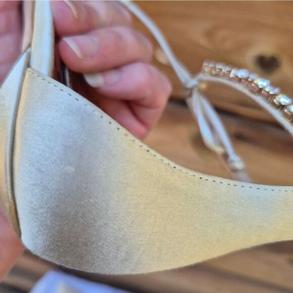 Badgley Mischka Women's Betsy Lace Kitten Heel Pumps - Picture 16 of 16